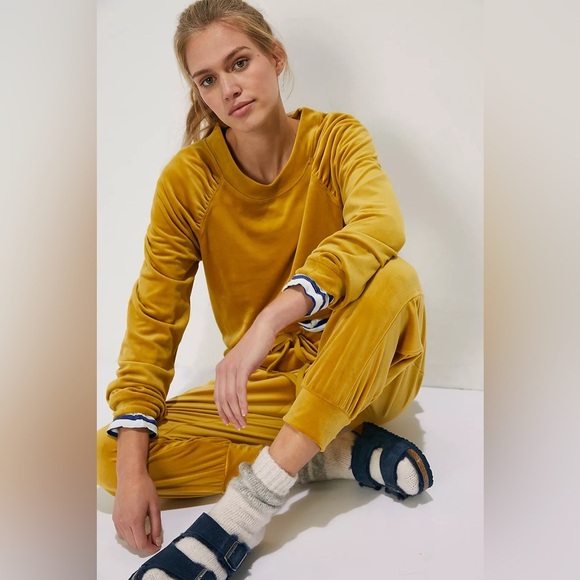 Saturday/Sunday Anthropologie Kamira Ruched Sweatshirt Marigold Velour Size XS - Picture 1 of 10